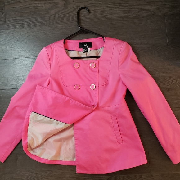 Selling beautiful and well kept jacket from H&M - Picture 2 of 2